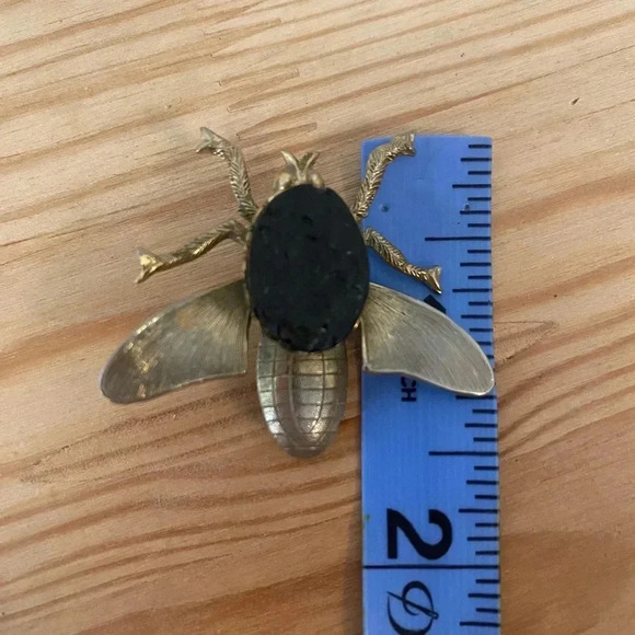 Vintage Metal Light Bronze Bumble Bee Pin Brooch - Picture 6 of 8